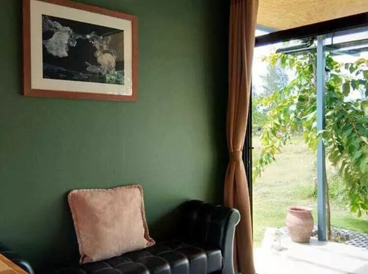 هتل Ban Bang Home Resort