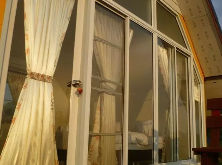 هتل Ban Bang Home Resort