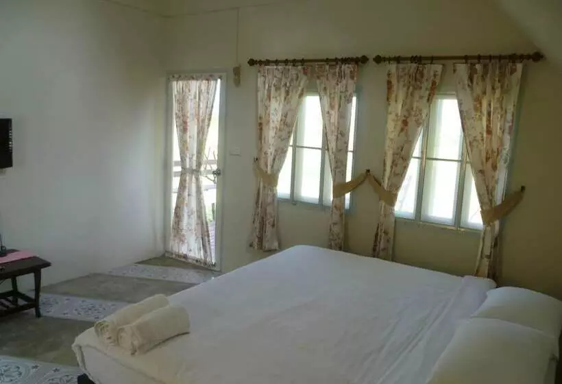 هتل Ban Bang Home Resort