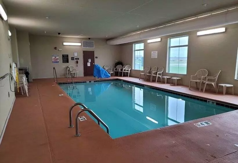 Cobblestone Hotel And Suites   Jefferson