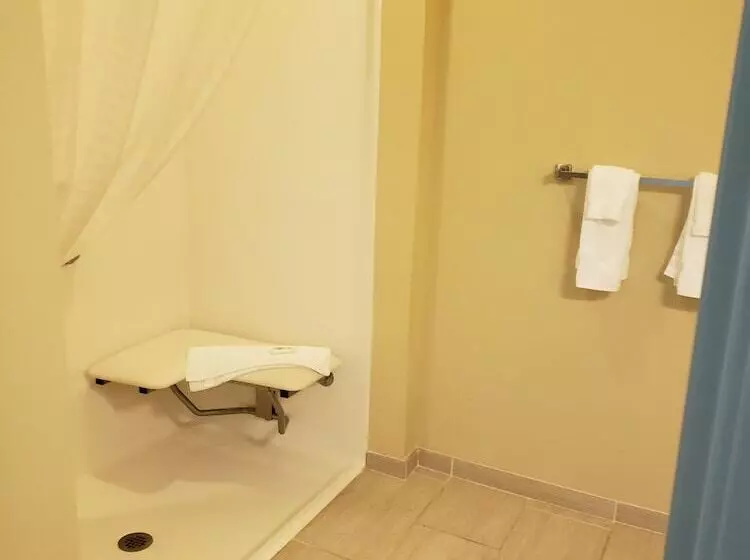 Cobblestone Hotel And Suites   Jefferson