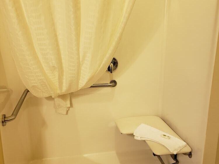 Cobblestone Hotel And Suites   Jefferson