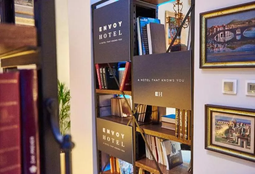 هتل Envoy