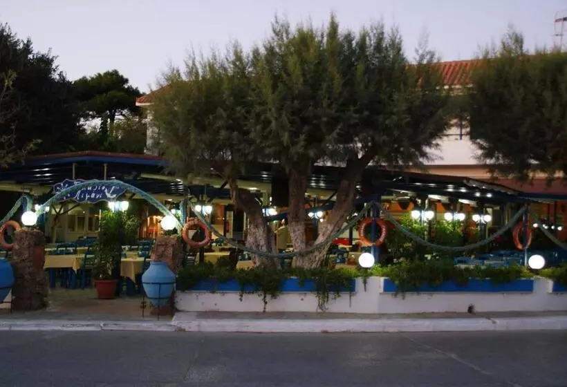 ホテル Galazio Limani   Rooms To Let
