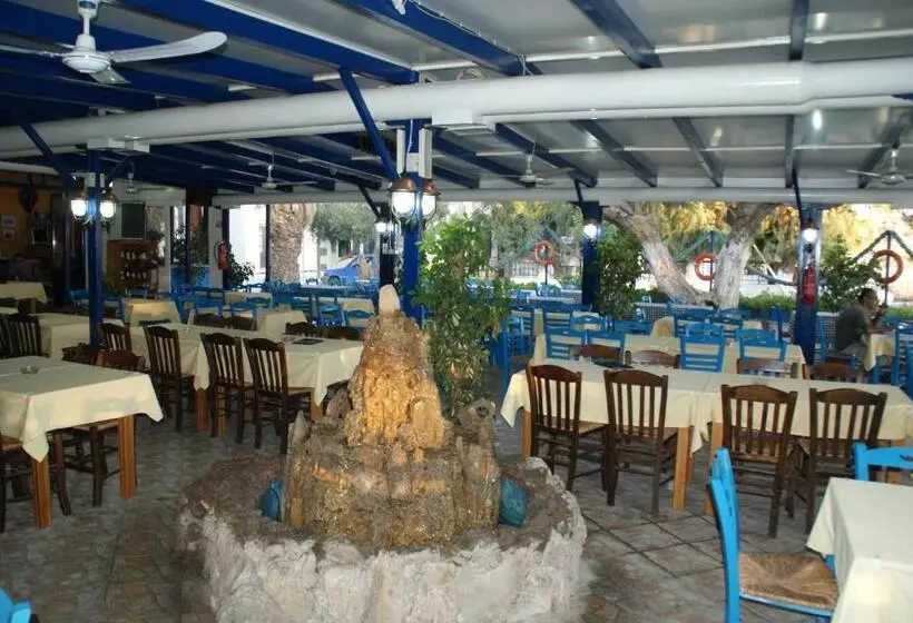 ホテル Galazio Limani   Rooms To Let