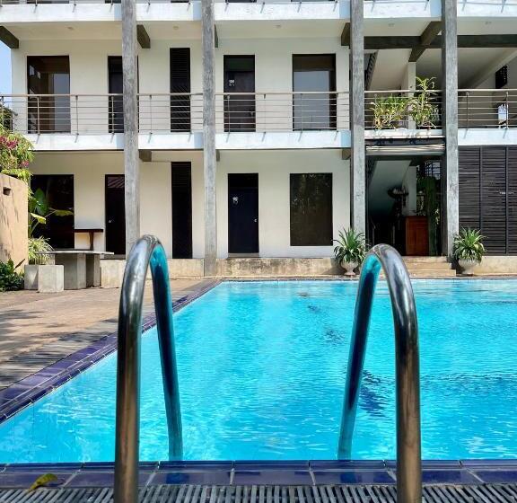 Olanro Hotel Negombo