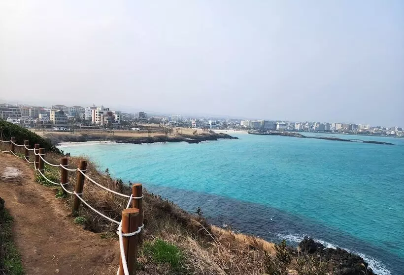 Hotel Ramada Jeju Hamdeok