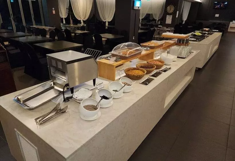 Hotel Ramada Jeju Hamdeok