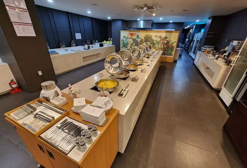 Hotel Ramada Jeju Hamdeok