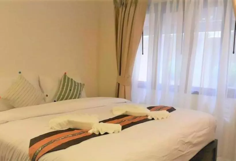 Отель Rustic River Boutique