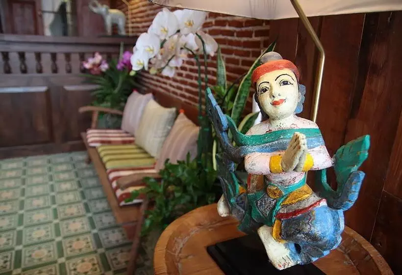 Отель Rustic River Boutique