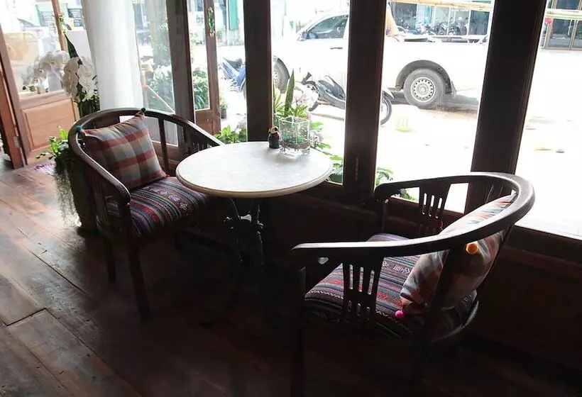 Отель Rustic River Boutique