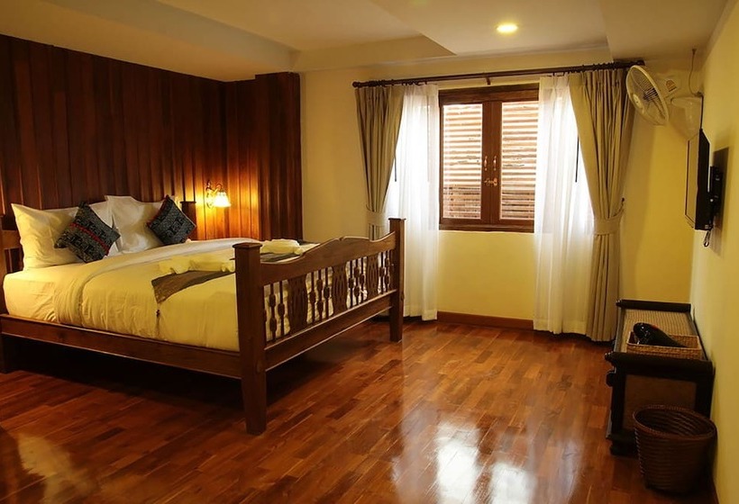 בית מלון כפרי Rustic River Boutique