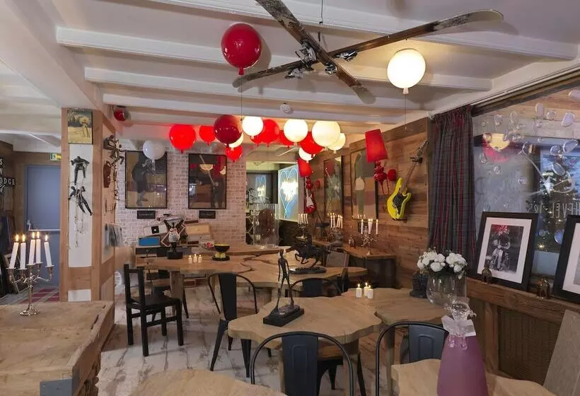 Snow Lodge Hotel Courchevel 1850