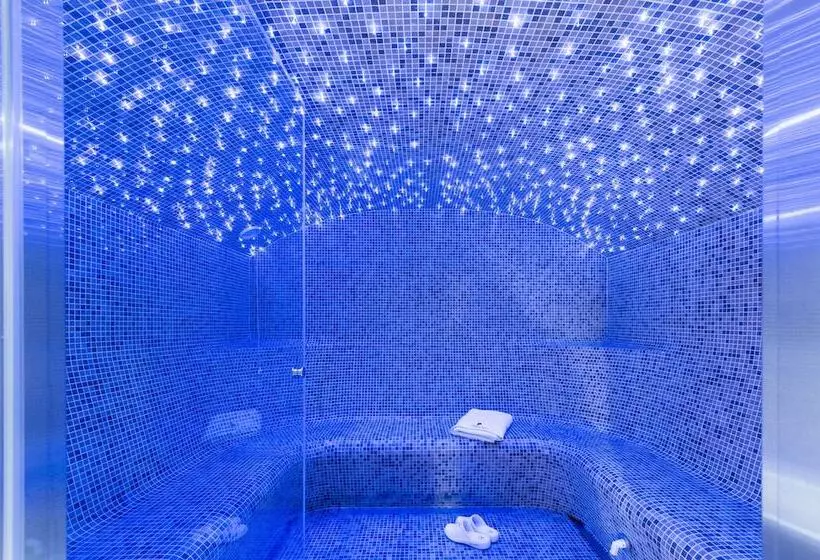 Snow Lodge Hotel Courchevel 1850