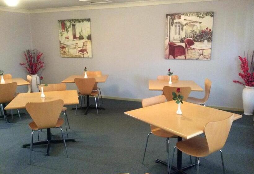 מוטל Cherry Blossom Motor Inn