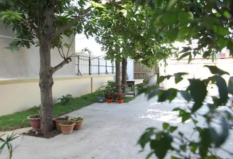 פנסיון Bonnie Villa