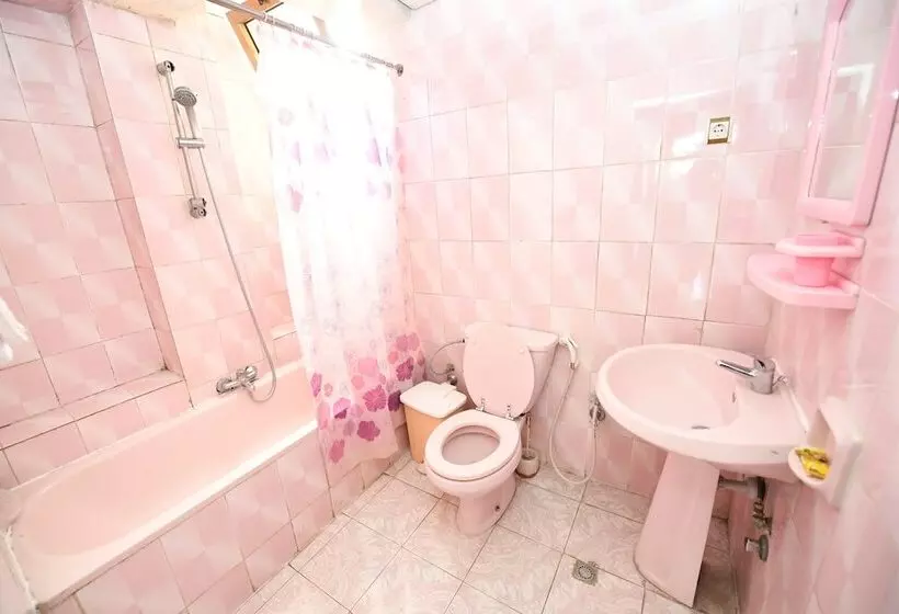 پانسیون Weygoss Guest House