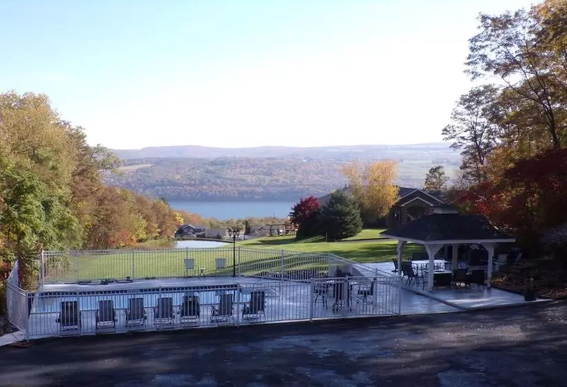 Aamiaismajoitus (B&B) Long House Manor B And B