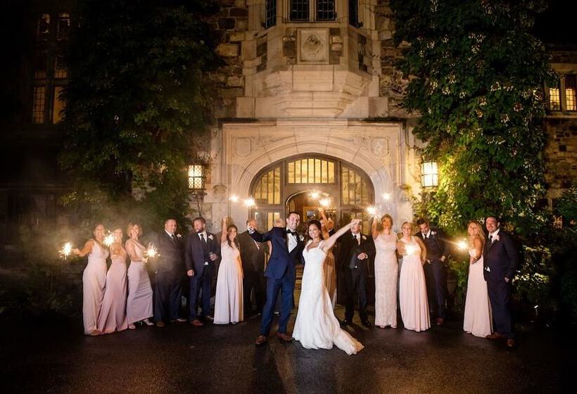 צימר The Castle At Skylands Manor