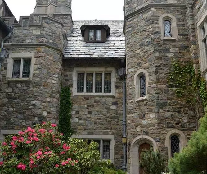 Aamiaismajoitus (B&B) The Castle At Skylands Manor