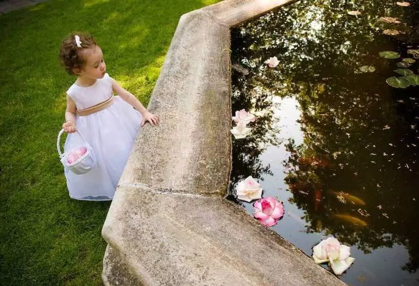 Aamiaismajoitus (B&B) The Castle At Skylands Manor