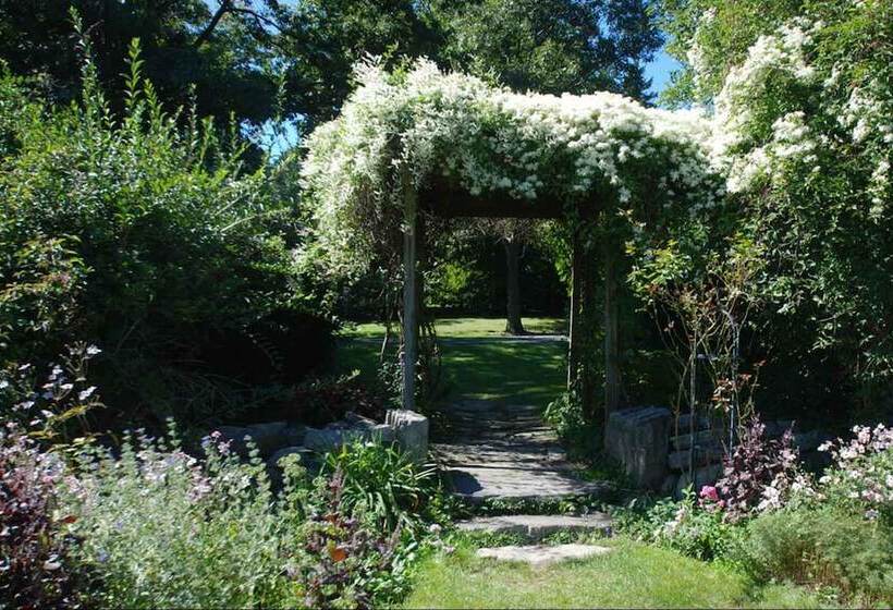 צימר The Castle At Skylands Manor