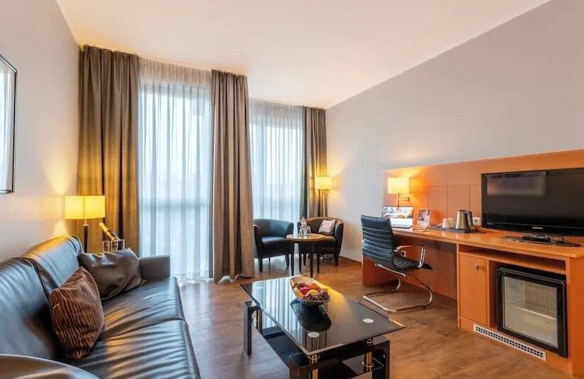 Hotelli Plaza Premium Köln