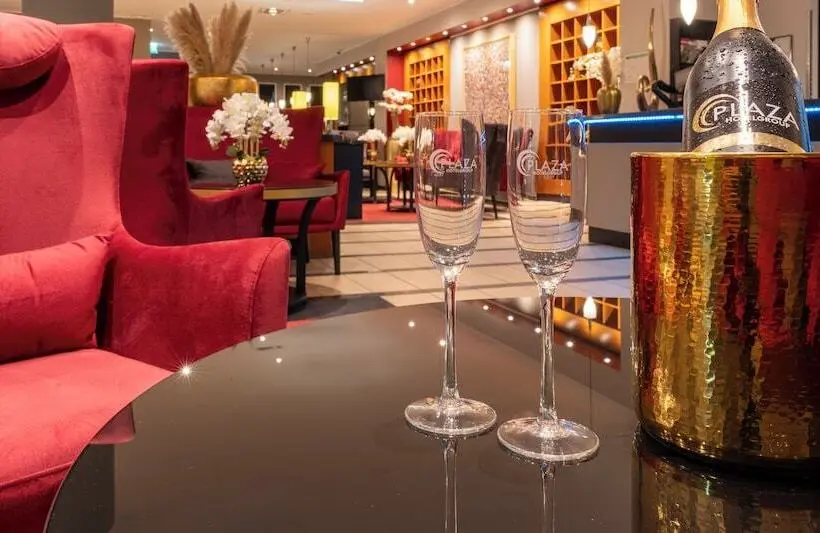 Hotelli Plaza Premium Köln