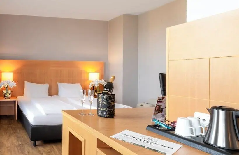 Hotelli Plaza Premium Köln