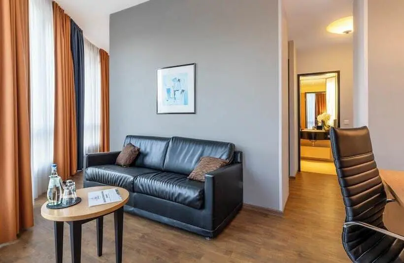 Hotelli Plaza Premium Köln