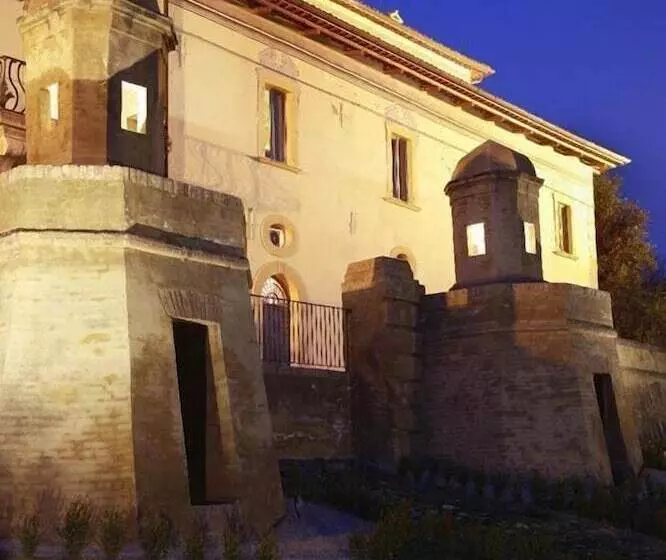 هتل Villa Sgariglia Resort Campolungo