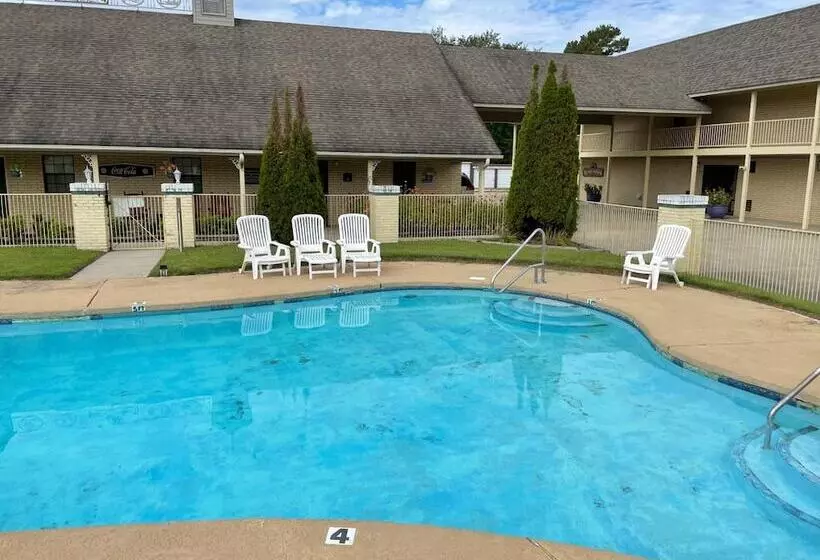 Motelli Riverwood Inn Of Glenwood