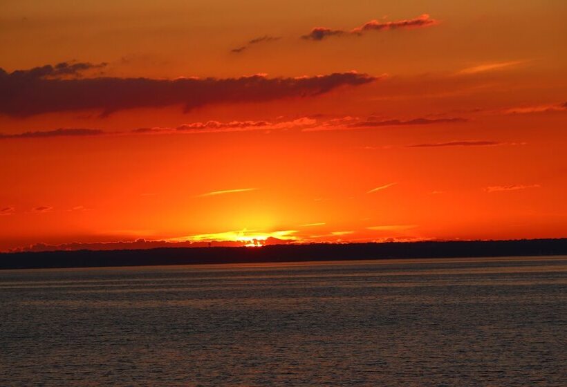 モーテル Tides Motor Inn At Stehli Beach