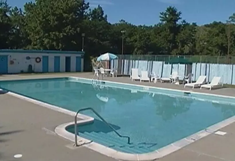 Motelli Tides Motor Inn At Stehli Beach