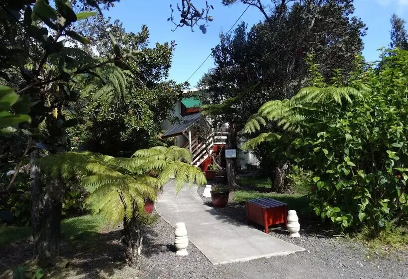 Majatalo Volcano Hale