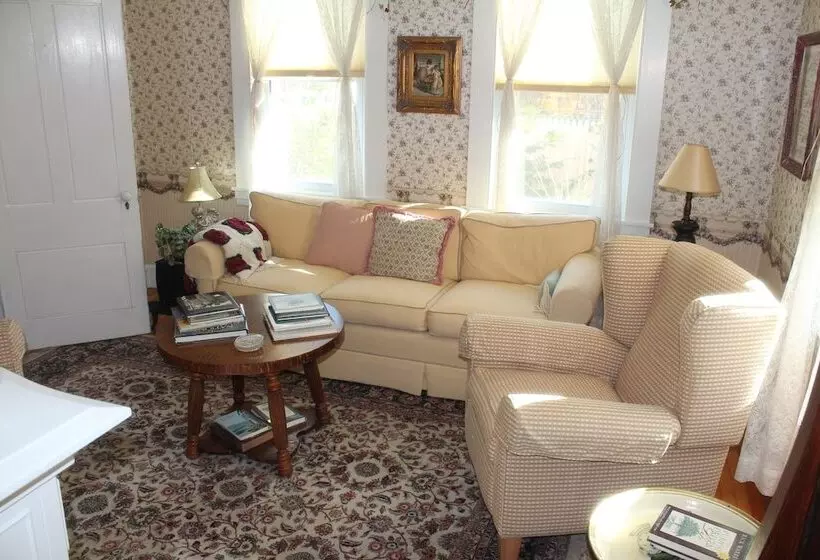 The Bradford House B&b