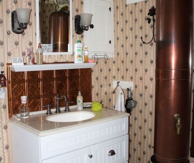 The Bradford House B&b