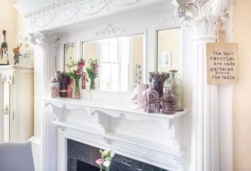 Nocleg ze śniadaniem Hamiltons Boutique