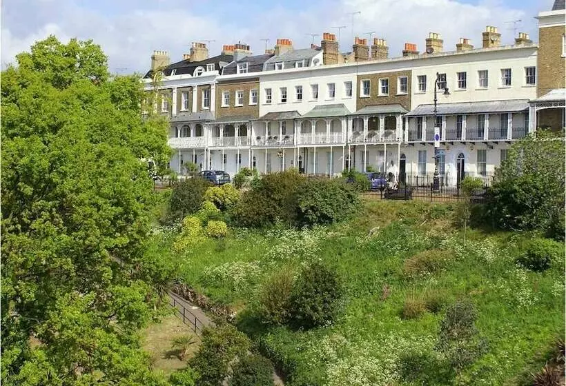 Nocleg ze śniadaniem Hamiltons Boutique