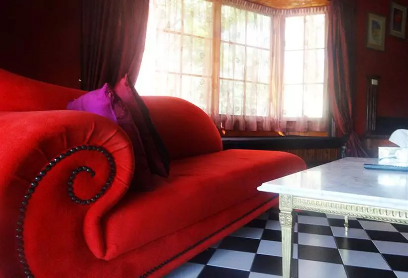 فندق على الطريق Casuarina Estate