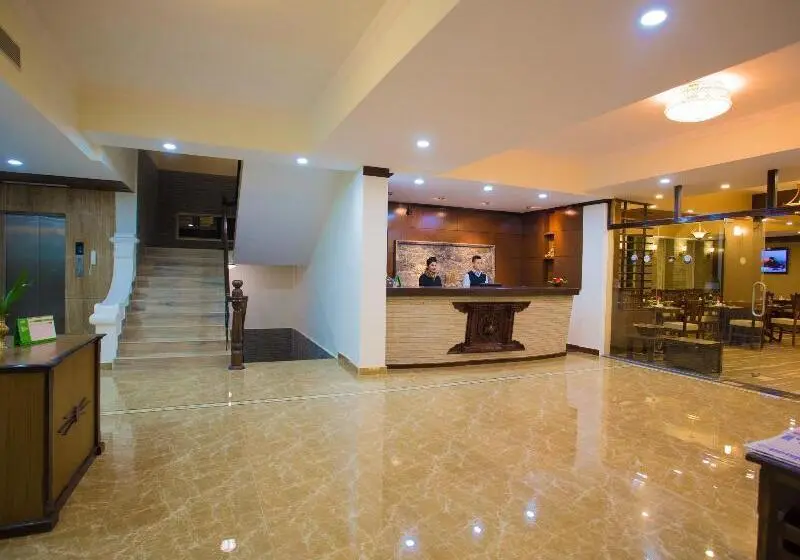Da Yatra Courtyard Hotel & Resort