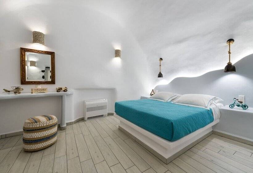 Fira Deep Blue Suites