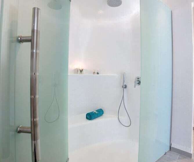 Fira Deep Blue Suites