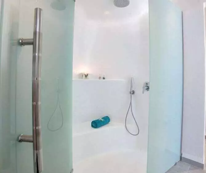 Fira Deep Blue Suites