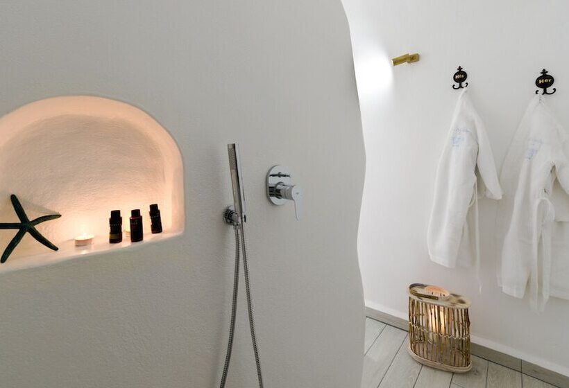 Fira Deep Blue Suites