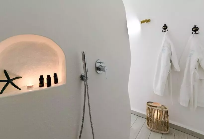 Fira Deep Blue Suites