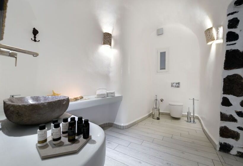 Fira Deep Blue Suites