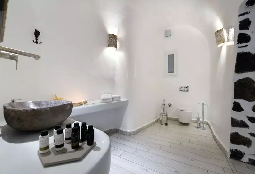 Fira Deep Blue Suites