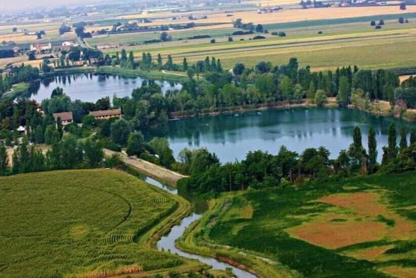 Отель Agriturismo Ai Due Laghi